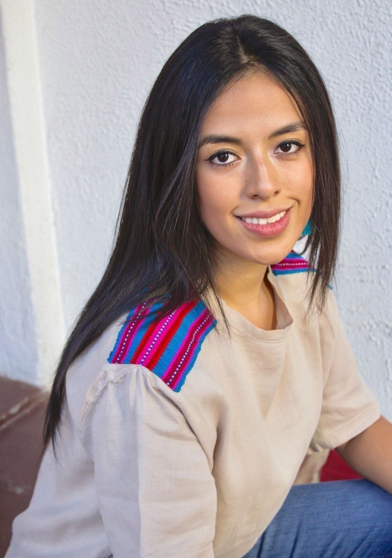 De profesi&oacute;n abogada, Danea Vacaflor, es la impulsora y fundadora de L&acute;ancestra.