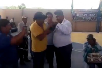 Evo inaugura otra obra en el país vía teléfono desde Argentina 