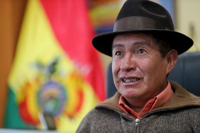 Quispe solicita al TSE inhabilitar a Evo por no cumplir con residencia e idioma originario