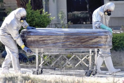 En un año de pandemia, casi 12 mil bolivianos perdieron la vida a causa del Covid-19