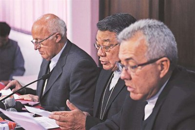 Ahora el MAS dirige sus acusaciones contra los jerarcas de la Iglesia católica
