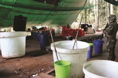 Felcn destruye 13 laboratorios de droga en la Amazonia del país