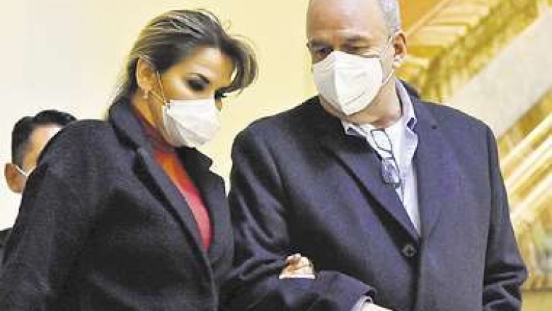 &Aacute;&ntilde;ez no figura en las investigaciones sobre compras de Arturo Murillo