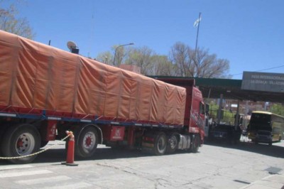 Cívicos anuncian bloqueo indefinido en los puentes que conectan a Bolivia con Argentina