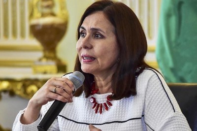 La Fiscalía cita a la excanciller Karen Longaric como testigo en caso gases lacrimógenos