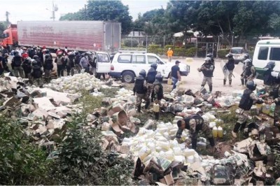 Senasag decomisa aceite, harina y alimento para animales por un valor de Bs 170.000