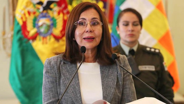 Fiscal&iacute;a cita a Longaric luego de que apoy&oacute; a OEA