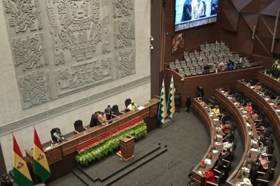 Ven que el MAS aprueba leyes para que el Gobierno tenga control total del país