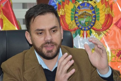 Del Castillo dice que ‘existen grupos que quisieran atentar contra la vida’ de Camacho