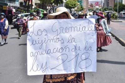 Presión obliga al Gobierno a ceder con Adepcoca y ley antilegitimación