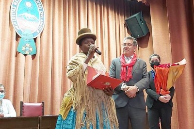 La UMSA reconoce a Tomasa Medina como Digna Mujer Boliviana
