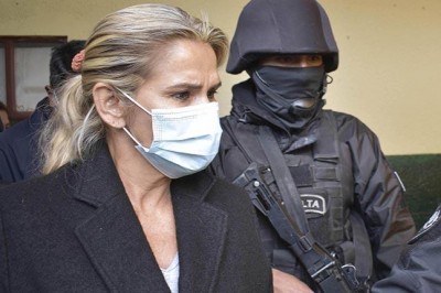 Fiscalía presenta acusación formal contra Áñez y excomandantes para juicio por 