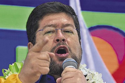 Samuel Doria Medina deja la jefatura nacional de UN
