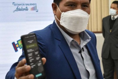 Gobierno lanza “nuevo” carnet de vacunación con verificación QR para evitar falsificaciones