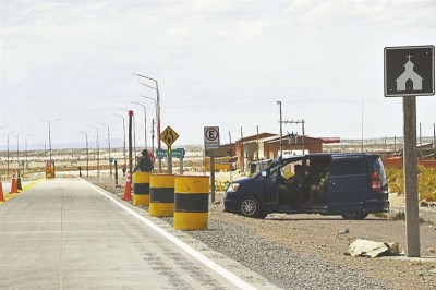Expolicías lideran redes de contrabando en Oruro y se enfrentan por captar uniformados para dominar el negocio