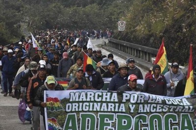 Pese a marcha, Gobierno dice que no cerrará mercado ilegal de coca