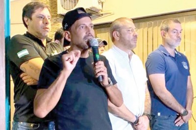 Camacho pierde esperanzas en mesa técnica y ratifica continuidad de paro