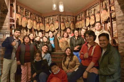 Locos de la Azotea junto a la Agencia de Turismo Nara Travels se unen para poder promocionar nuevos destinos tur&iacute;sticos para la poblaci&oacute;n de Tarija.
