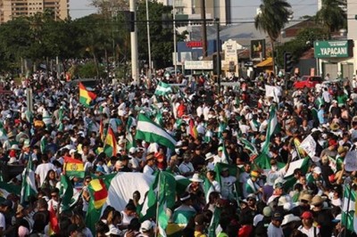 Exigen resguardar cabildo que pide respeto a la democracia y justicia