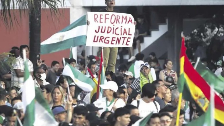 Hay un soporte legal para revocar a Arce y ven posible beneficio para Evo
