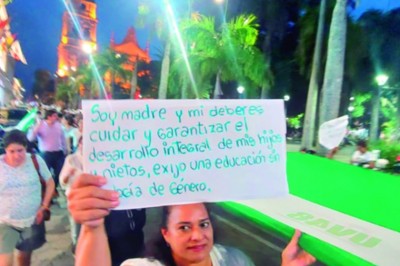 Maestros suman apoyo de padres y centrarán sus protestas en La Paz