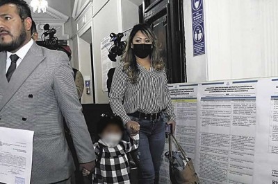 Juristas independientes se acercan al millón de firmas recolectadas