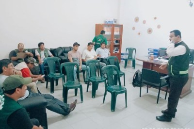 Para un mejor control y monitoreo de langostas dañinas para los terrenos productivos, técnicos de la Alcaldía reciben capacitación del Senasag