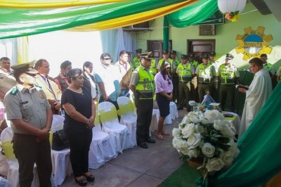LA ALCALDÍA DE YACUIBA ENTREGA RECONOCIMIENTO A LA DIRECCIÓN REGIONAL DE TRÁNSITO QUIEN DESTACA EL APOYO MUNICIPAL Y EL TRABAJO CONJUTO POR EL BIEN DE LA POBLACIÓN 