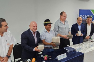 Bolivia y China acuerdan la redacción de un protocolo de exportación para vender unas 15.000 toneladas de chía